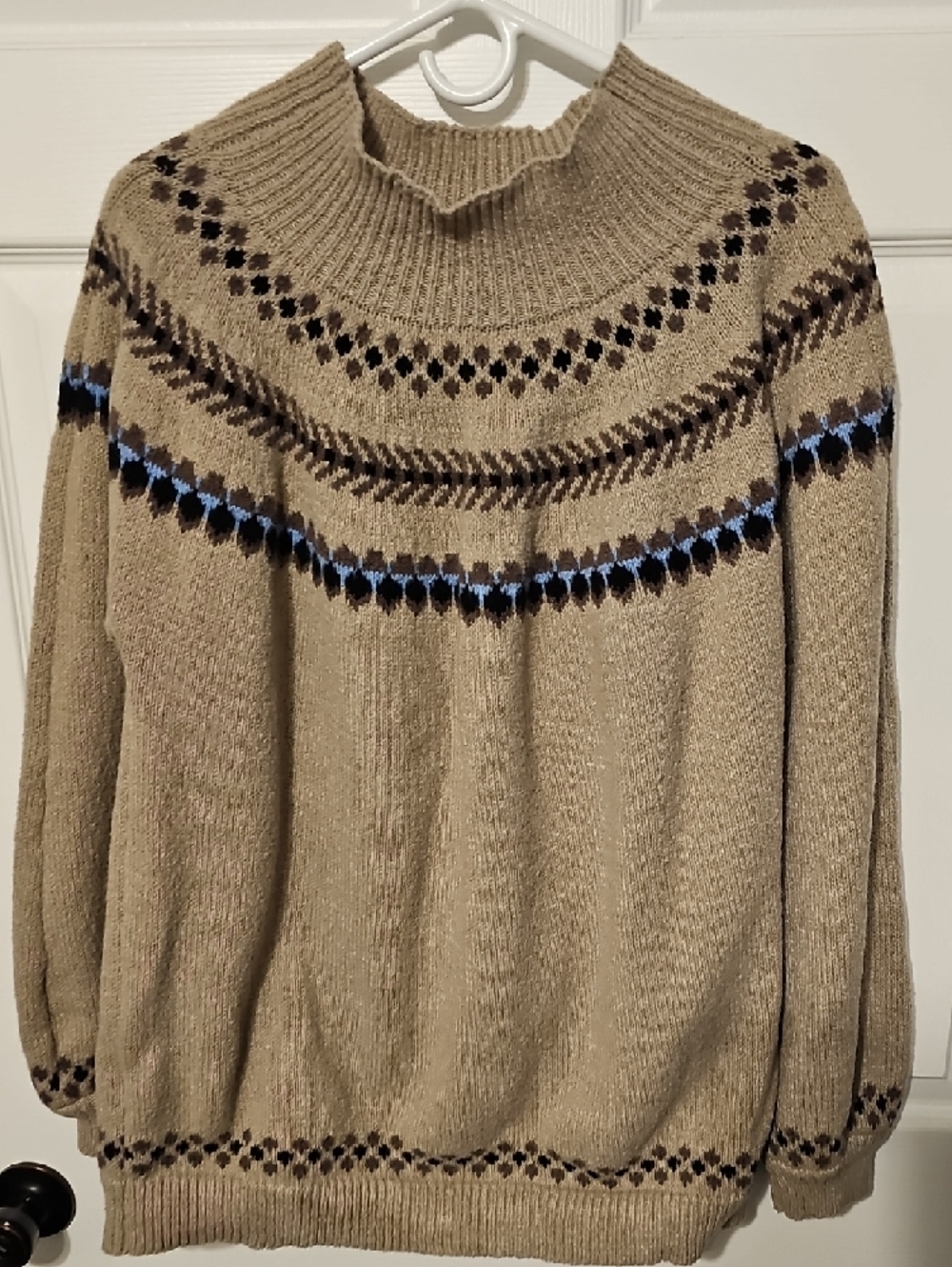 Beige Patterned Yoke Sweater - Women - Picture 3 of 7